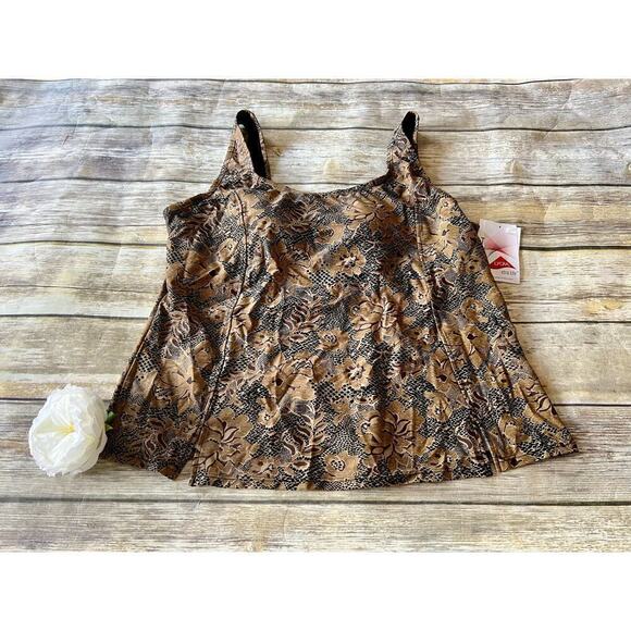 👙NWT BLAIR SWIMSUIT TOP - Picture 1 of 4